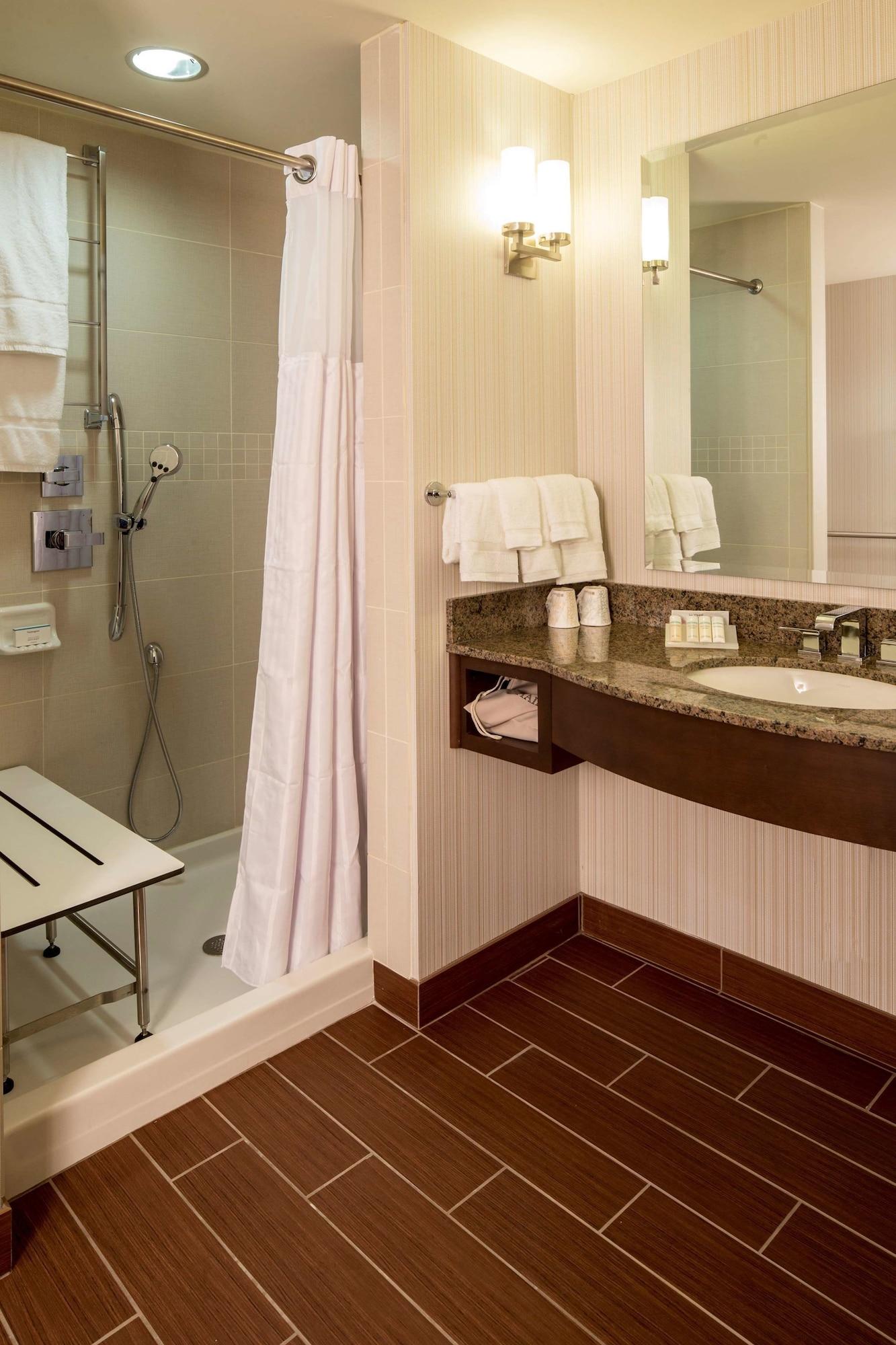 Hilton Garden Inn Uniontown Εξωτερικό φωτογραφία