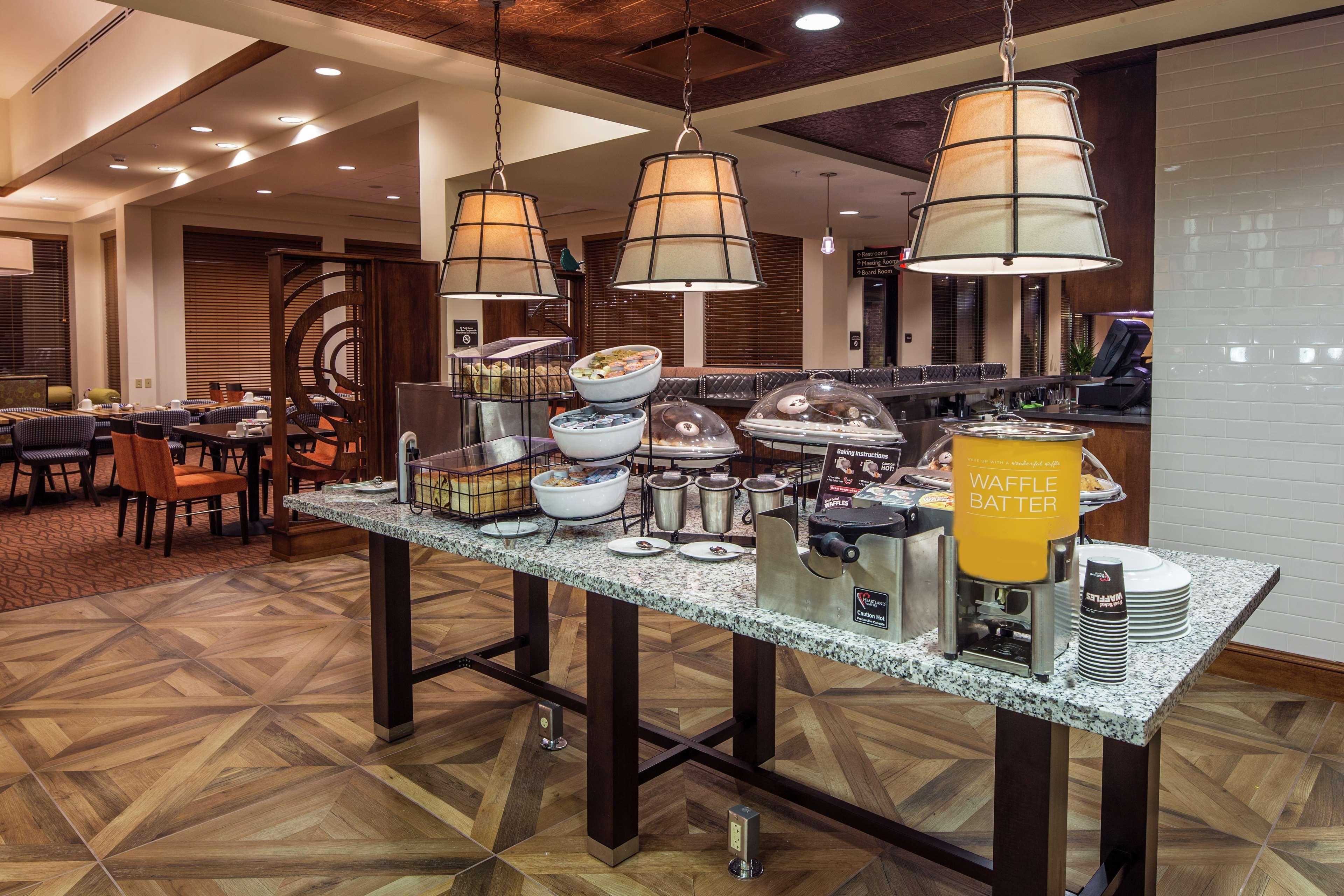 Hilton Garden Inn Uniontown Εξωτερικό φωτογραφία