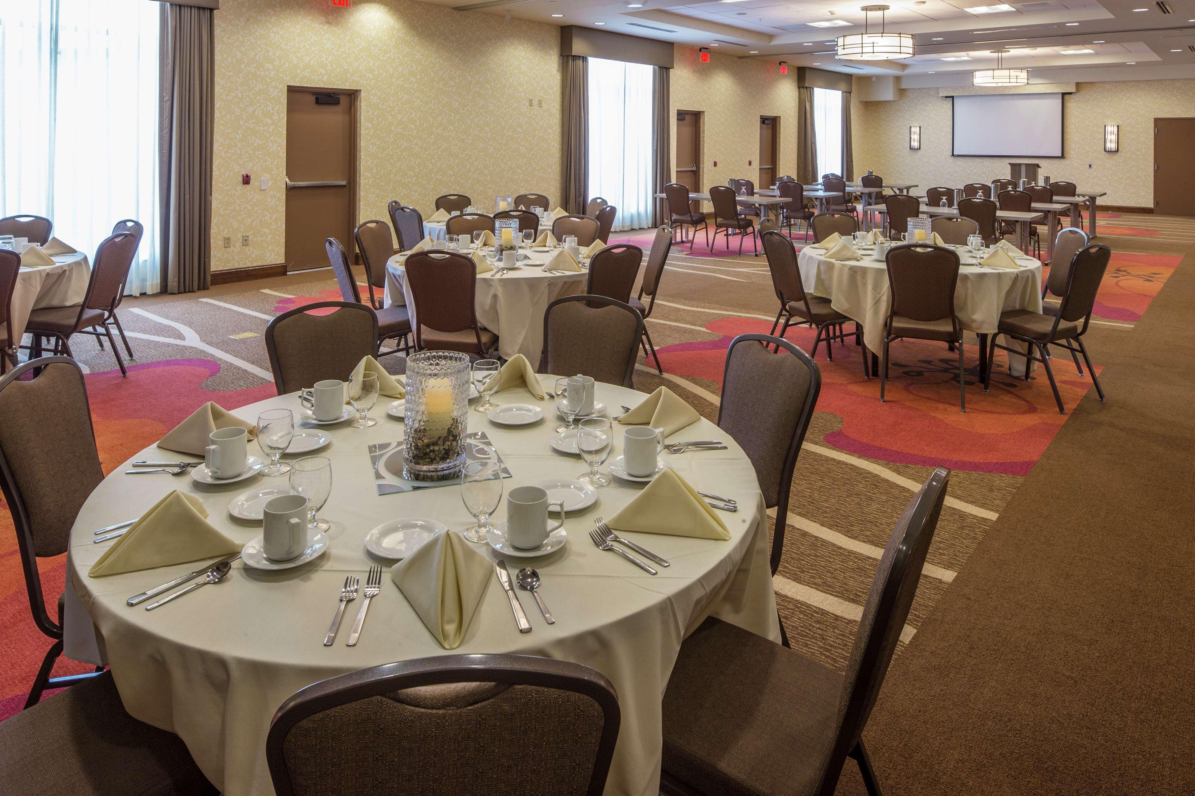 Hilton Garden Inn Uniontown Εξωτερικό φωτογραφία