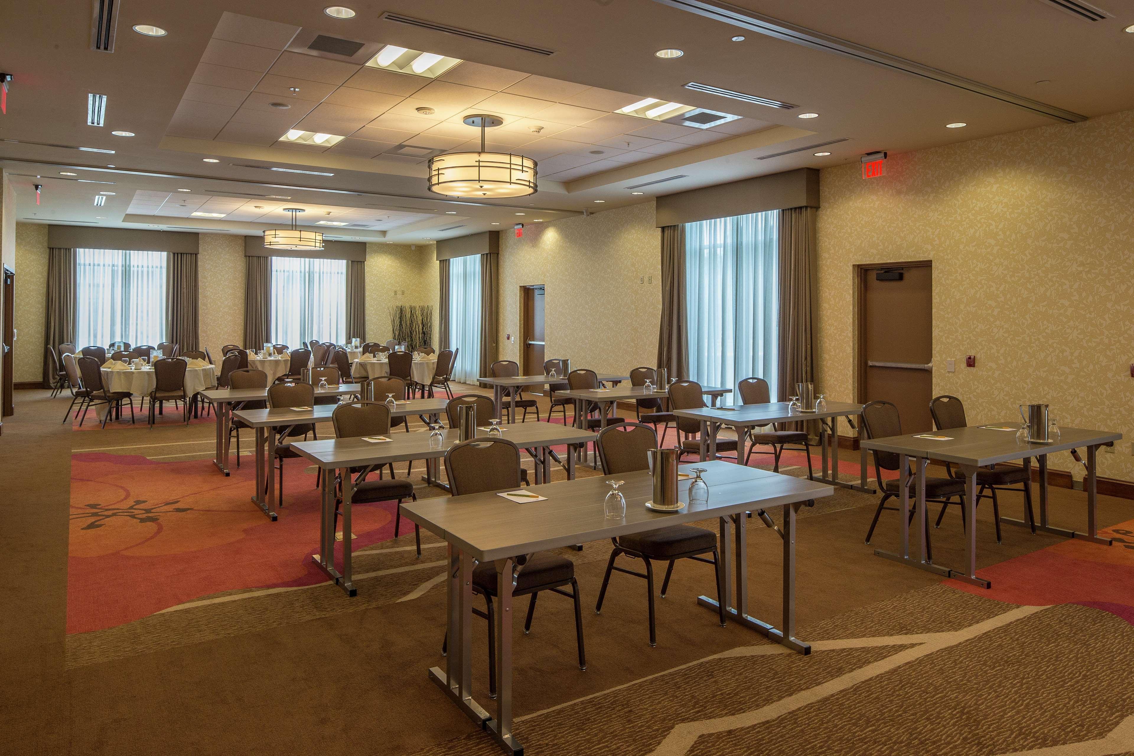 Hilton Garden Inn Uniontown Εξωτερικό φωτογραφία