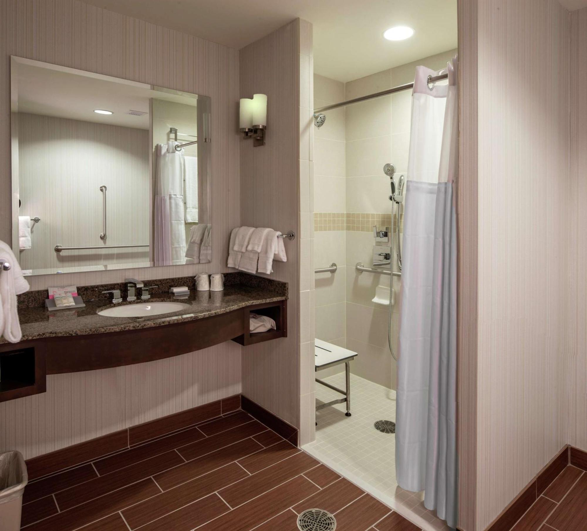 Hilton Garden Inn Uniontown Εξωτερικό φωτογραφία