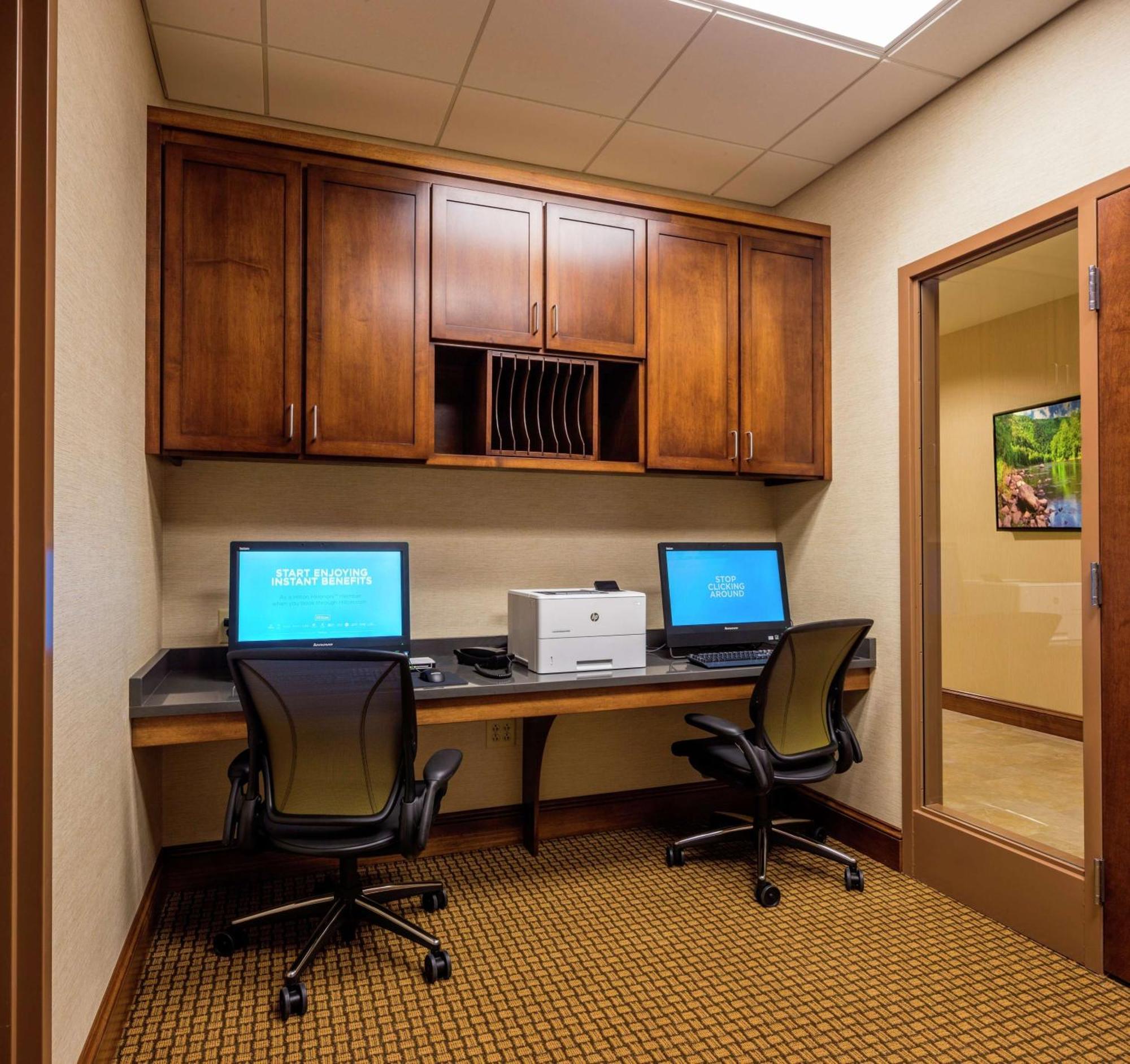 Hilton Garden Inn Uniontown Εξωτερικό φωτογραφία